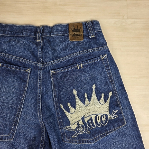 Vintage Y2K JNCO Crown Embroidery Size 30 Long 20"‎ Inseam Shorts - Picture 14 of 14